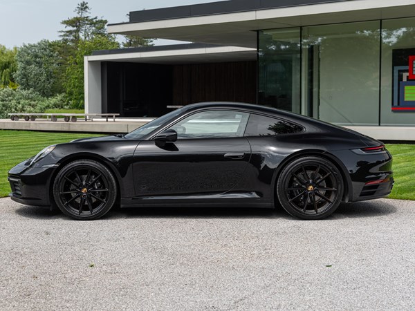 PORSCHE 992 CARRERA 4